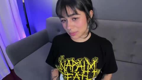 Its a pleasure to meet you. Im Flower. Help me reach 1k. Follow me. online show from April 3, 12:14 pm