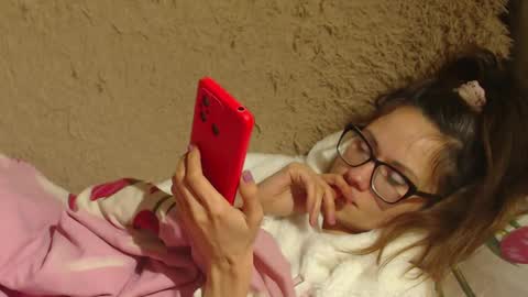 say meow and send tip  online show from December 16, 12:26 am