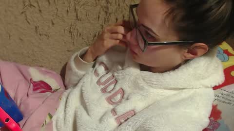 say meow and send tip  online show from February 5, 10:01 pm