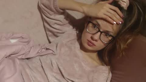 say meow and send tip  online show from November 12, 10:15 am