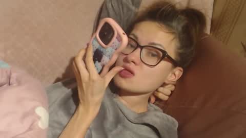 say meow and send tip  online show from December 4, 9:45 pm