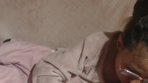 say meow and send tip  online show from April 11, 7:18 pm