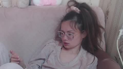 say meow and send tip  online show from April 15, 7:48 am