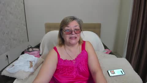 Snapshot of flowerlover8 chatting on March 11, 1:59 am Flowerlower online show from March 11, 1:59 am