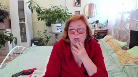 Snapshot of flowerlover8 chatting on September 9, 4:12 am Flowerlower online show from September 9, 4:12 am