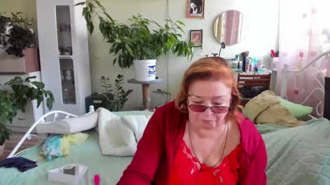 Snapshot of flowerlover8 chatting on September 14, 5:50 am Flowerlower online show from September 14, 5:50 am