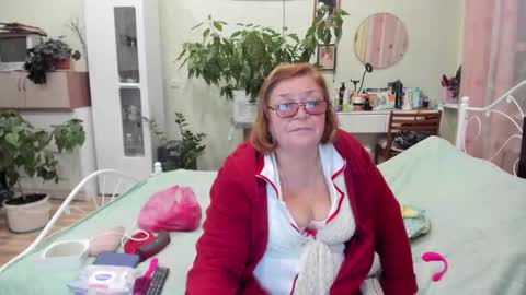 Snapshot of flowerlover8 chatting on September 26, 6:56 pm Flowerlower online show from September 26, 6:56 pm