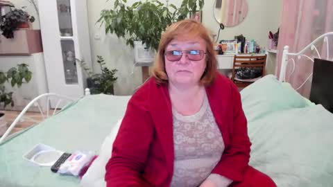 Snapshot of flowerlover8 chatting on September 28, 8:25 pm Flowerlower online show from September 28, 8:25 pm