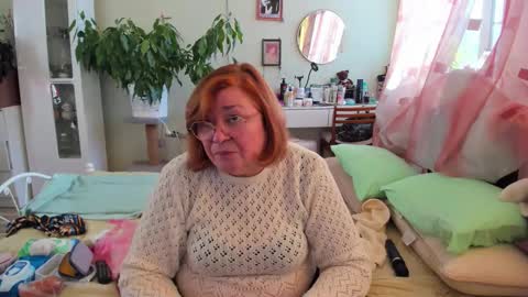 Snapshot of flowerlover8 chatting on October 20, 1:11 pm Flowerlower online show from October 20, 1:11 pm