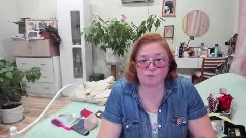 Snapshot of flowerlover8 chatting on November 3, 3:02 pm Flowerlower online show from November 3, 3:02 pm