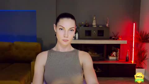 Snapshot of flowerr_powerr chatting on March 6, 2:29 pm Katrin online show from March 6, 2:29 pm