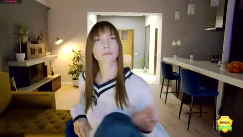 Snapshot of flowerr_powerr chatting on February 27, 7:47 pm Katrin online show from February 27, 7:47 pm