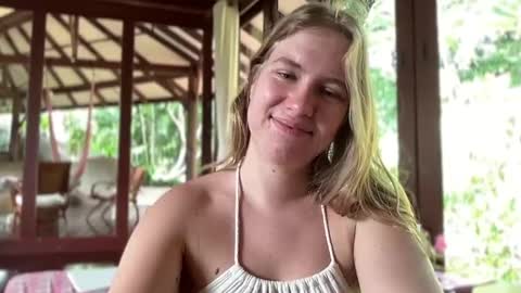 fluffy_bunnyxxx online show from February 10, 4:19 am