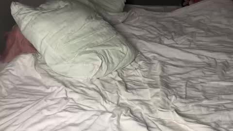 fluffy_bunnyxxx online show from October 18, 8:42 pm