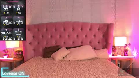 Mia online show from October 15, 12:11 am