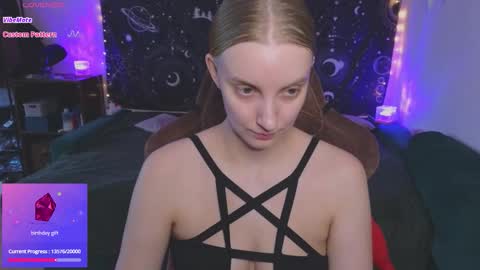 Snapshot of fluffy_muffin3 chatting on January 17, 8:41 am Agatha online show from January 17, 8:41 am