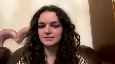 Snapshot of fluffybleb chatting on June 5, 8:47 pm Anna online show from June 5, 8:47 pm