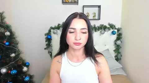 Lina online show from January 2, 11:38 pm