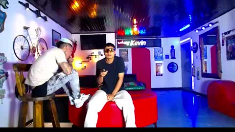 flyckers online show from April 8, 12:16 pm