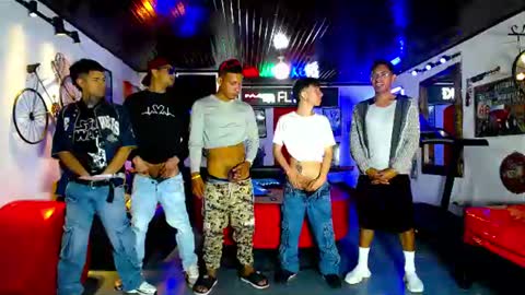 flyckers online show from June 18, 1:26 pm