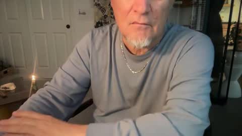 fnkywht60smthng_ online show from March 26, 3:39 pm