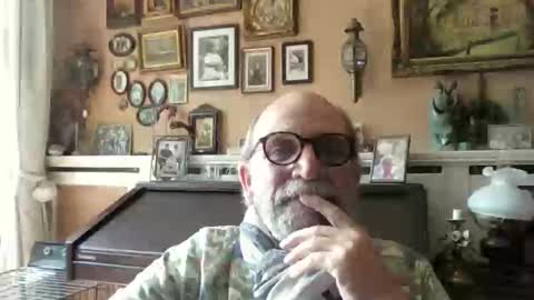Snapshot of focus_x chatting on June 10, 11:42 am focus_x online show from June 10, 11:42 am