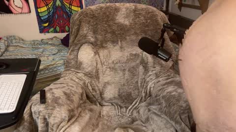 Chris online show from December 9, 5:08 pm