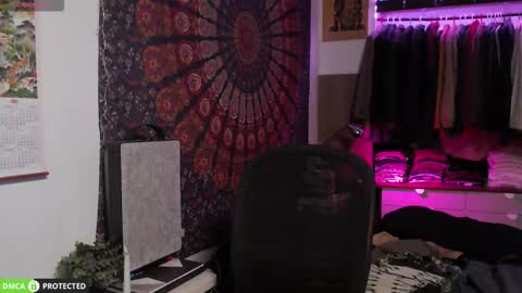 Folleti online show from November 10, 9:03 pm