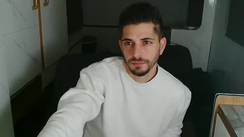 independent model online show from November 24, 7:24 pm