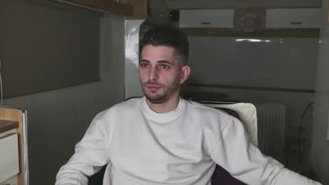 independent model online show from February 14, 6:59 pm