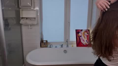 Snapshot of fondawollyung chatting on February 17, 5:48 am Mery online show from February 17, 5:48 am