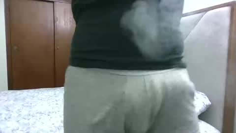 fonzi_flores online show from February 10, 7:45 am