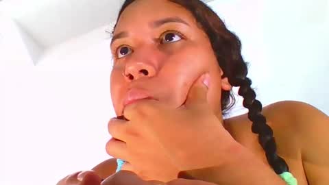 Snapshot of forbidden_games__ chatting on December 11, 4:07 am emely and felix online show from December 11, 4:07 am