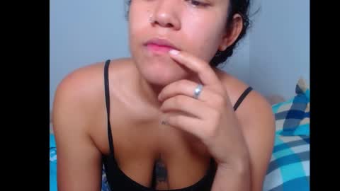 Snapshot of forbidden_games__ chatting on January 6, 3:51 pm emely and felix online show from January 6, 3:51 pm