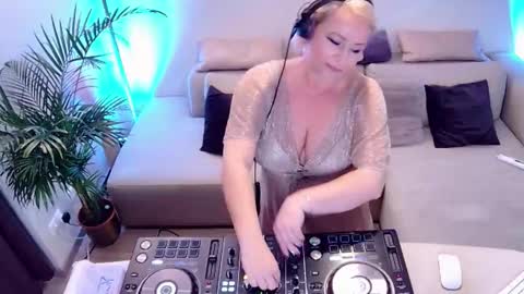 Forbidden Kitty online show from November 5, 9:26 pm