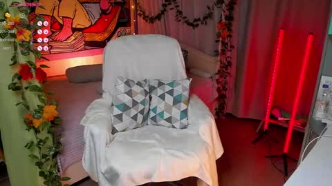     online show from December 10, 7:05 am