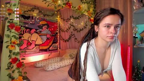     online show from February 3, 2:02 pm