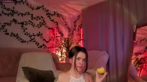 Snapshot of forest_lina chatting on May 1, 1:32 am online show from May 1, 1:32 am