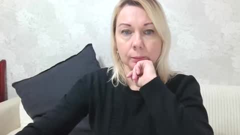 forever_smilex online show from December 10, 9:55 am