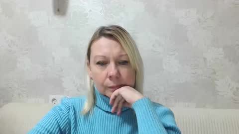 forever_smilex online show from December 11, 6:04 am