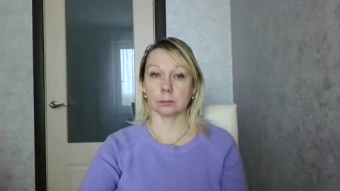 forever_smilex online show from December 16, 9:14 am