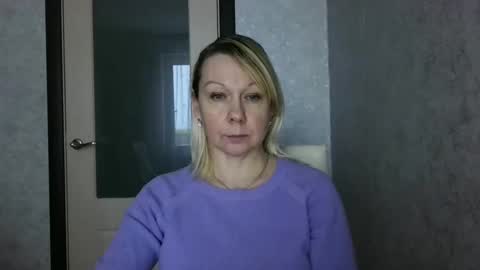 forever_smilex online show from December 16, 12:16 pm