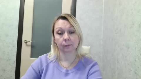 forever_smilex online show from December 20, 2:05 pm