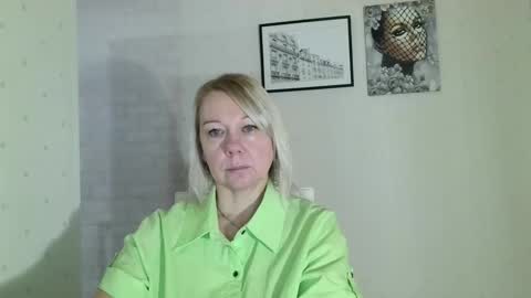 forever_smilex online show from December 24, 6:33 am