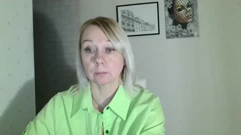 forever_smilex online show from December 24, 1:06 pm