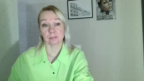 forever_smilex online show from December 26, 6:41 am