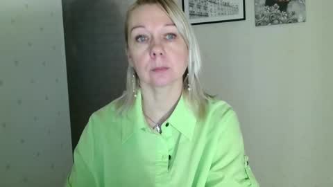 forever_smilex online show from December 26, 9:55 am