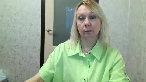 forever_smilex online show from January 14, 1:28 pm