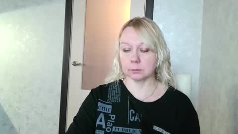 forever_smilex online show from January 16, 10:10 am