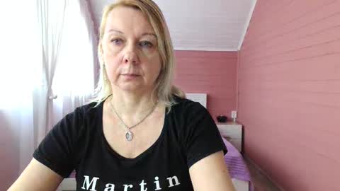 forever_smilex online show from March 10, 9:10 am